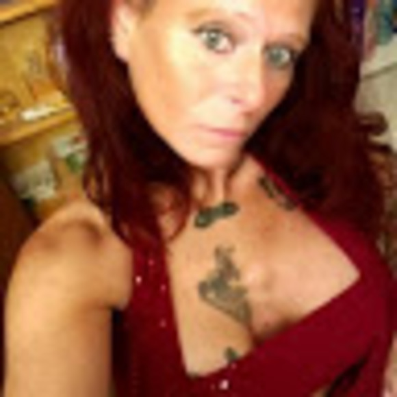 Meet your Posher, Farrah - Picture 1 of 1